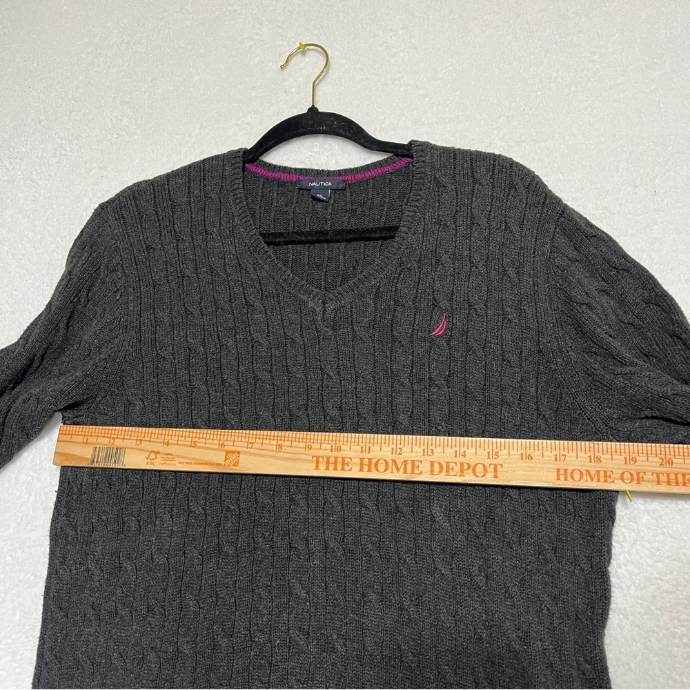 Nautica XL Charcoal Cable Knit V-Neck Sweater Purple/Pink Logo Preppy - Picture 9 of 9